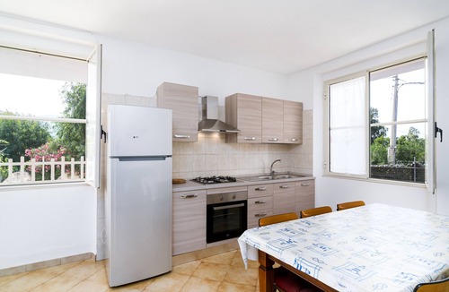 Monte Longu House | Holiday Home 'Casa Con Veranda' with Private Terrace