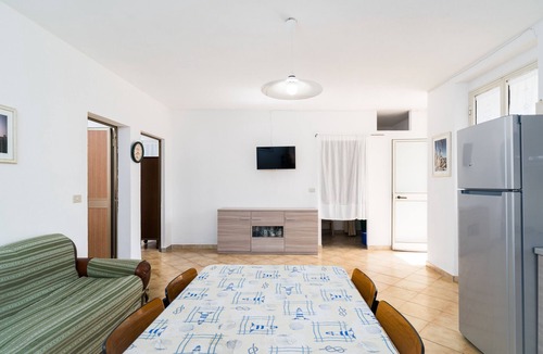 Monte Longu House | Holiday Home 'Casa Con Veranda' with Private Terrace
