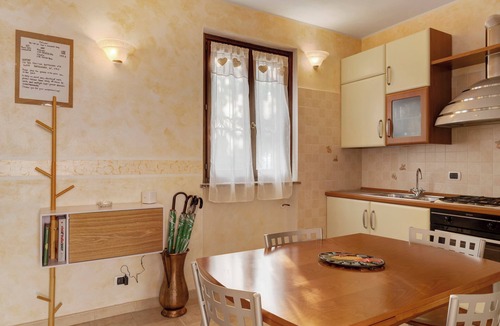 Portacomaro House | Holiday Home 'Casa Dello Zio' with Mountain View, Wi-Fi and Air Conditioning