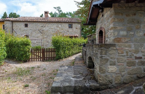 Barberino di Mugello House | Holiday Home 'Castello Di Mangona' with Mountain View and Private Garden