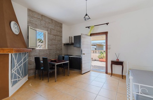 Torre Ovo House | Holiday Home 'Dilauro Con Piscina Exclusive' with Private Pool, Private Terrace and Air Conditioning