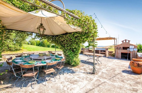 Lajatico House | Holiday Home in Orciatico With Pool & BBQ