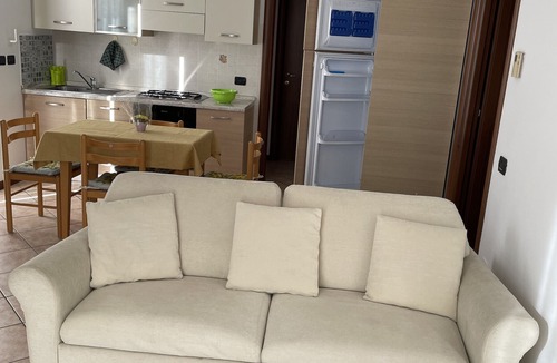 Cuasso Al Monte House | Holiday Home 'Giardino Cicogna' with Mountain View, Private Terrace and Wi-Fi