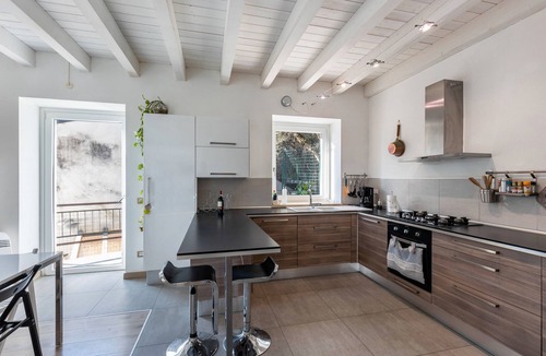 Verona House | Holiday Home 'La Casa In Collina Con Vista' with Private Terrace, Private Garden and Wi-Fi