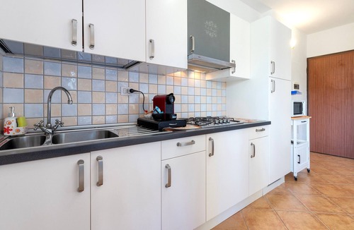 Castelsardo Historic Centre House | Holiday Home 'Mare Nostrum' with Mountain View, Private Terrace and Air Conditioning
