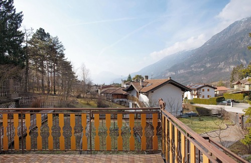 Terlago House | Holiday Home 'Moser' with Mountain View, Private Terrace and Wi-Fi
