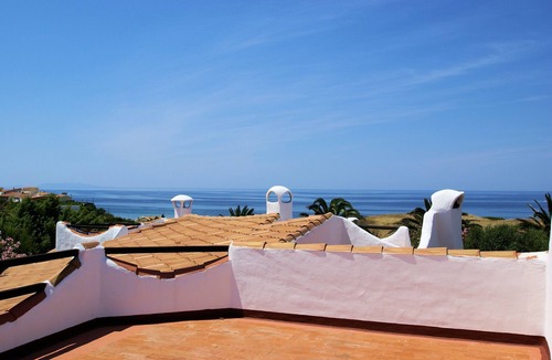 La Ciaccia House | Holiday home on the sea in Sardinia - satellite TV, washing machine and sea view