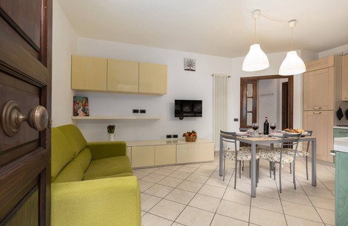 Poggibonsi House | Holiday Home 'Piccolo Angolo Di Tranquillità' with Private Garden and Wi-Fi