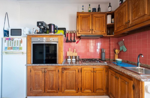 Jerzu House | Holiday Home 'Sa Omu De Sa Palgia' with Sea View, Balcony and Air Conditioning