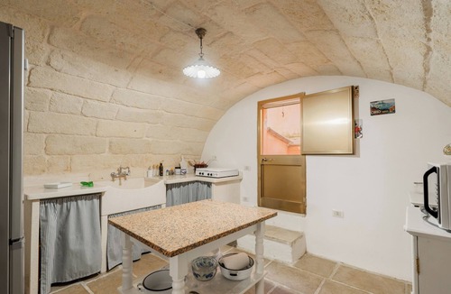 Poggiardo House | Holiday Home "Stella di Domenica" with Private Terrace & A/C