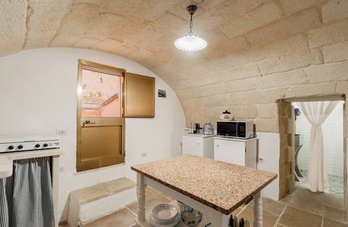 Poggiardo House | Holiday Home "Stella di Domenica" with Private Terrace & A/C