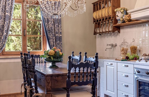 Castelfiorentino House | Holiday Home 'Villa Dei Fiori' with Private Pool, Private Garden and Wi-Fi