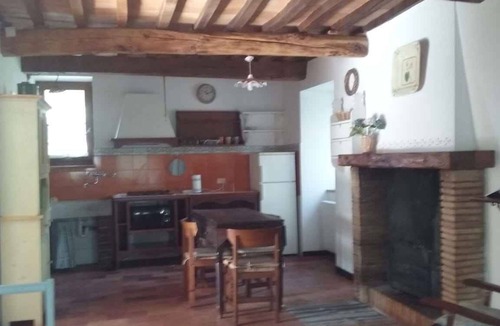 Orvieto House | Holiday home with internet, and large green garden