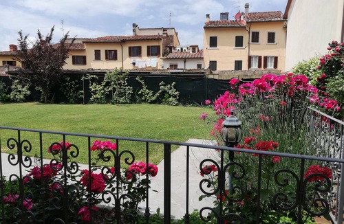 Arezzo Apartment | Holiday House 4/8 sleeps - House of Pietro Aretino, Arezzo historic center