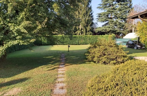 Travedona-Monate House | Holiday house Travedona Monate for 1 - 8 persons with 4 bedrooms - Holiday home