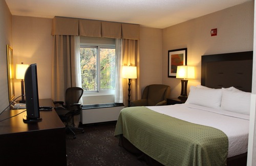 Budd Lake Hotel | Holiday Inn Budd Lake - Rockaway Area, an Ihg Hotel
