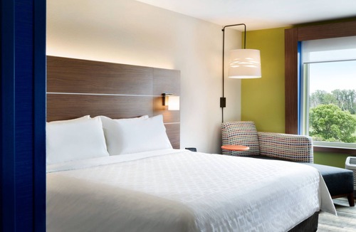 Clear Spring Hotel | Holiday Inn Express & Suites Clear Spring by IHG