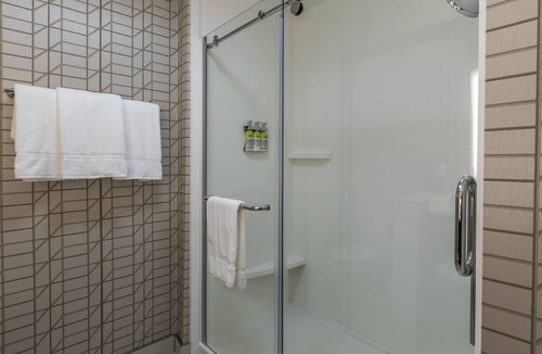 Gainesville Hotel | Holiday Inn Express & Suites Gainesville - Lake Lanier Area by IHG