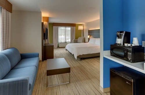 Woodbine Hotel | Holiday Inn Express & Suites Corbin by IHG