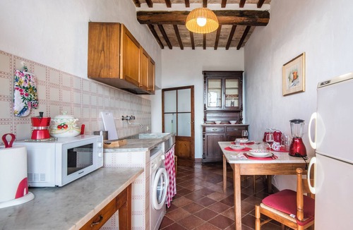 Ponte di Gabbiano Apartment | Holiday Home 'Casale' with Shared Pool, Shared Garden and Wi-Fi