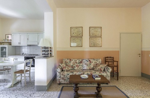 Montopoli in Val d'Arno House | Holiday Home Tuscany with Pool Access