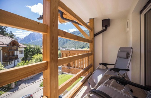 Mareo Apartment | Holiday Apartment "Cinch Residenz Bun Sté" with Mountain View, Whirlpool, Sauna & Balcony