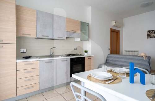 Pineto Apartment | Holiday Rendez Vous 13 - Ground apartment with balcony and side sea view