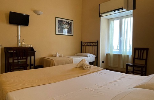 San Lorenzo House | Holiday suite Rome
