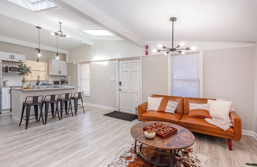 Durham House | Home in Durham 2 mins from Duke University Campus