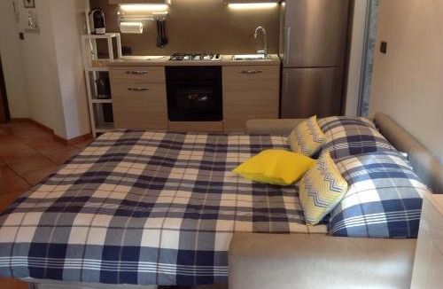 Laives Apartment | Home White