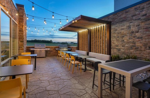 Burlington Hotel | Home2 Suites By Hilton Burlington, Nj