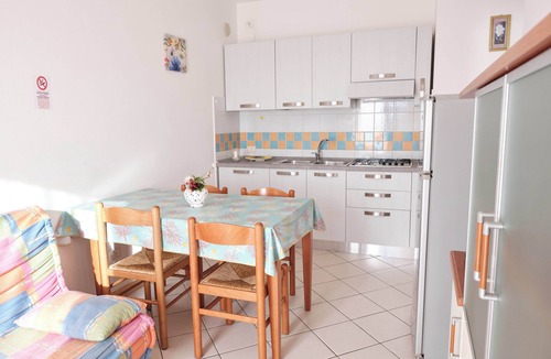 Rosapineta Apartment | Homely flat with pool-Beahost