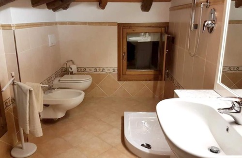 Monte San Pietro Apartment | Homerez - Apartement for 4 ppl. with shared pool and spa at Monte San Pietro