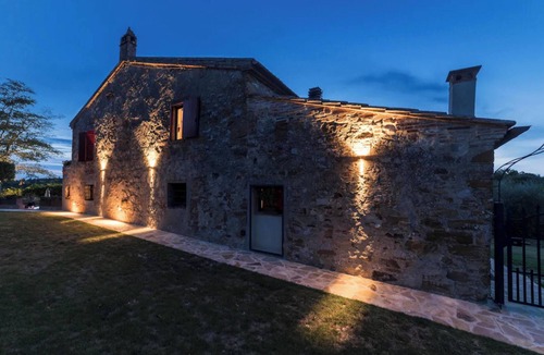 Trequanda Apartment | Homerez - Apartment in Trequanda with pool