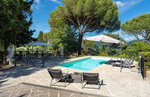 Pieve al Bagnoro Villa | Homerez - Charming Villa in Arezzo with Private Pool and Garden