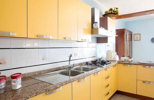 Posada Apartment | Homerez - Elegant Apartment in Posada, 100 m², Views