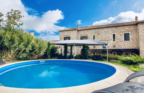 Gesturi Other | Homerez - Large manor With swimming pool
