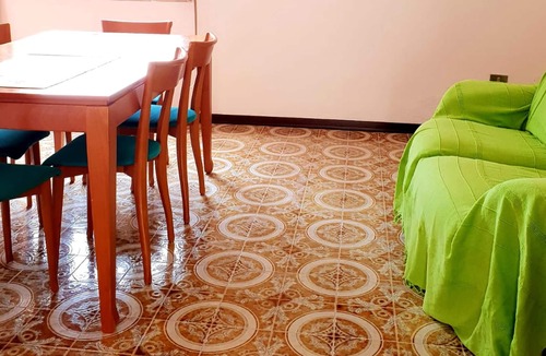 Solarussa Apartment | Homerez - Spacious appartement 15 km away from the beach for 6 ppl. at Solarussa