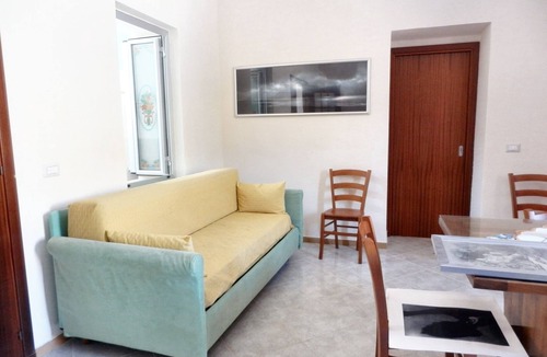 Formicola Apartment | Homerez - Studio in Formicola, garden view