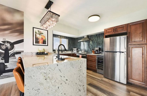 Mount Washington Apartment | ★ HostWise Stays ★ Grandview Ave Luxe - Sweeping City Views & More!