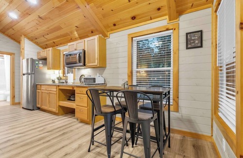 Greenville Cabin | Hot Tub! Riverfront Cabin close to GVL - Sleeps 4