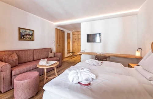 San Candido Hotel | Hotel ∙ 4 guests
