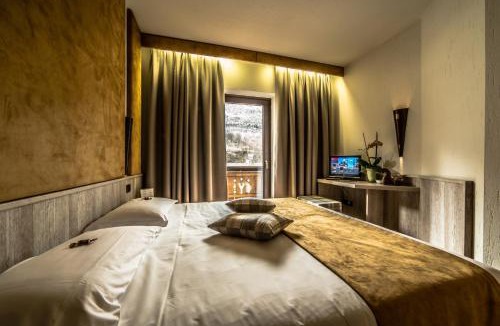 Chez Sapin Hotel | Hotel Comtes De Challant Albergo Etico Valle d'Aosta