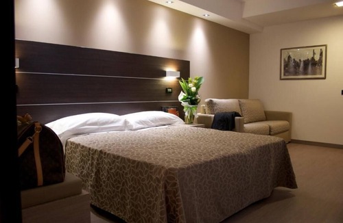Romano di Lombardia Hotel | Hotel La Conchiglia
