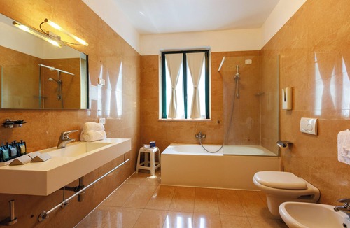 Oleggio Hotel | Hotel Villa delle Rose