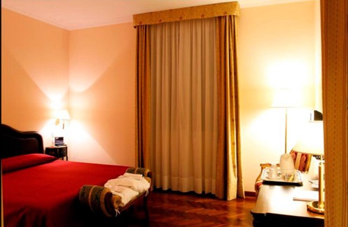 Folignano Hotel | Hotel Villa Pigna