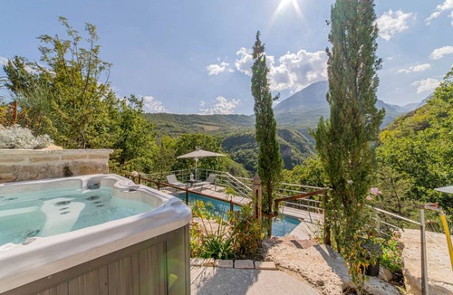 Montefortino House | House ∙ 4 bedrooms ∙ 9 guests