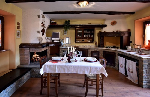 San Romano in Garfagnana House | House surrounded by greenery