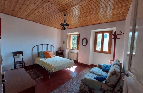 Lerma Bed & Breakfast | House Niva b&w, pets allowed
