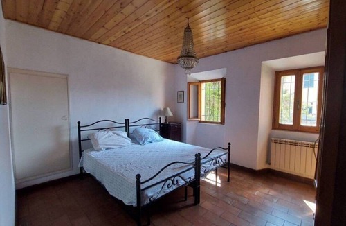 Lerma Bed & Breakfast | House Niva b&w, pets allowed